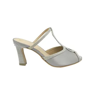 Gaille Grey