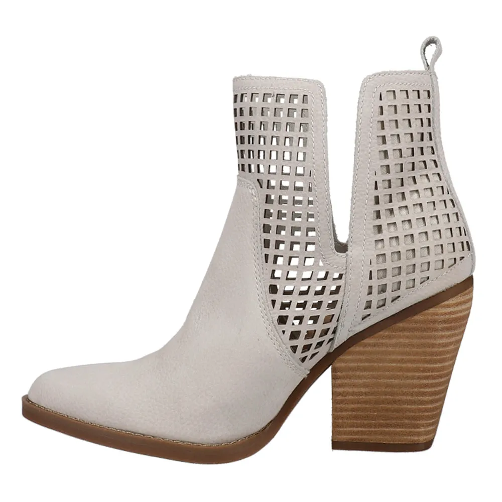 Stop N Stare Cut-Outs Pull On Pointed Toe Cowboy Booties